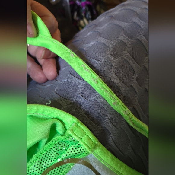 VENUS chartreuse/lime green Sparkly Brazilian cut bikini new no tags SzM/D - Picture 8 of 13